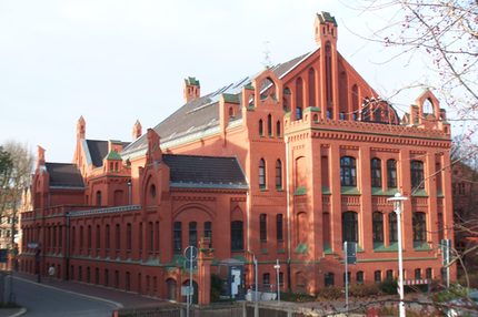 Die Außenansicht des Johannisbades blieb mit Ausnahme der Parkseite nahezu unverändert.